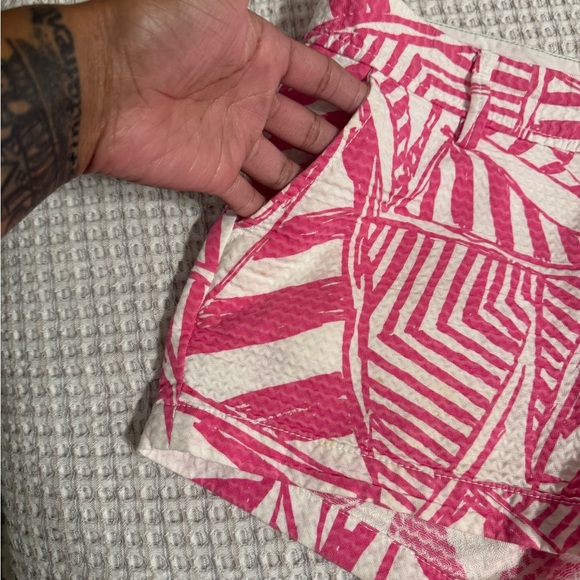 Lilly Pulitzer The Callahan Pink and White Geometric Shorts - Picture 3 of 12